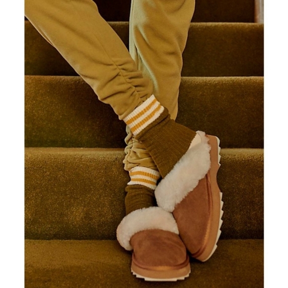 FREE PEOPLE - EMU Jolie Sharky Sheepskin Slippers
